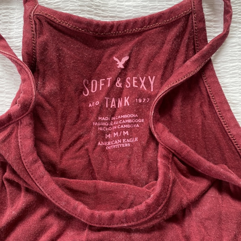 AE Distressed Halter - Picture 4 of 4